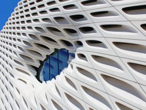 Стеклофибробетон: Инновационный материал для строительства и дизайна